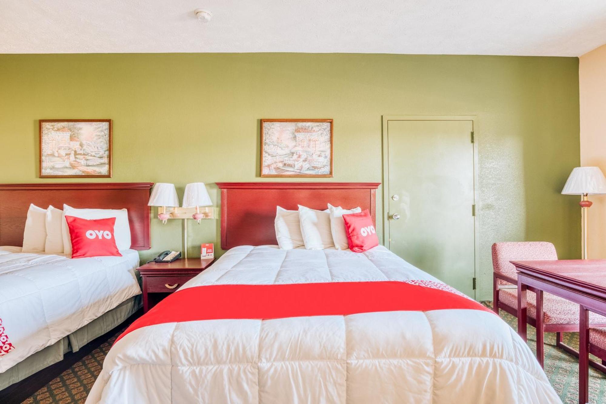 Oyo Hotel Grenada West Extérieur photo